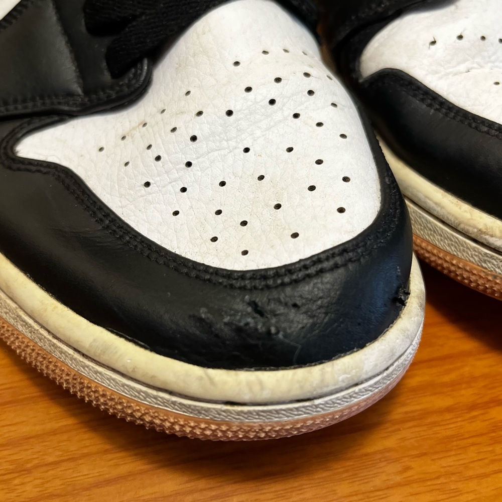 Jordan 1 Mid Crimson Tint - Picture 11 of 12